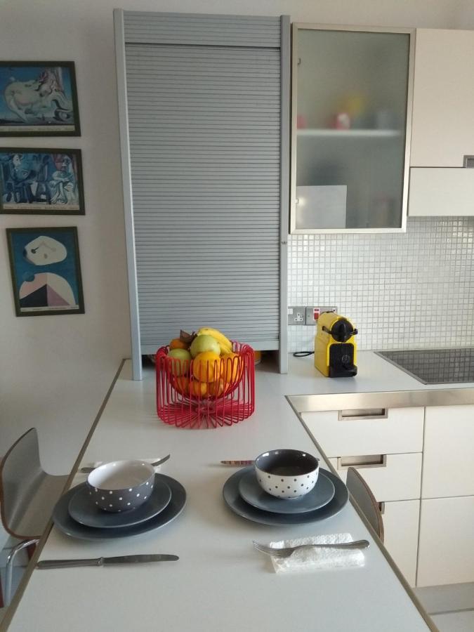 Seaside Spacious Apartment With Sea View Limassol Exterior photo